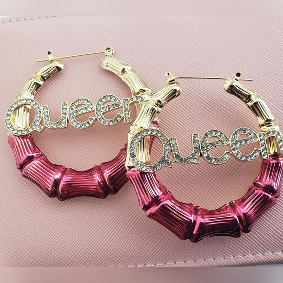 Accessories - Hoops with word QUEEN bamboo Style